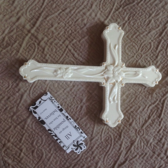 COPY - Lenox Lilly Cross. NWOT